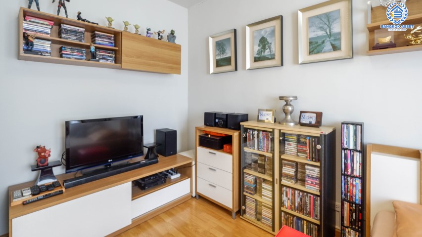 ทาวน์เฮ้าส์มือสองนนทบุรี ม. อารียา  เดอะคัลเลอร์  ติวานนท์-แจ้งวัฒนะ เนื้อที่ 19.70 ตร.ว.  ฟังก์ชันครบ 3 ห้องนอน 2 ห้องน้ำ บ้านตกแต่งใหม่พร้อมแถมเฟอร์นิเจอร์ทั้งหลัง! บรรยากาศร่มรื่น น่าอยู่มาก สภาพแวคล้อมดี บนทำเลที่ดี เดินทางสะดวก เชื่อมต่อถนน ถนนติวานนท์ ,ถนนศรีสมาน ,ถนนสะพานนนทบุรี-บางบัวทอง ใกล้รถไฟฟ้า "สถานีแจ้งวัฒนะ-ปากเกร็ด28" และทางด่วน "แจ้งวัฒนะ"